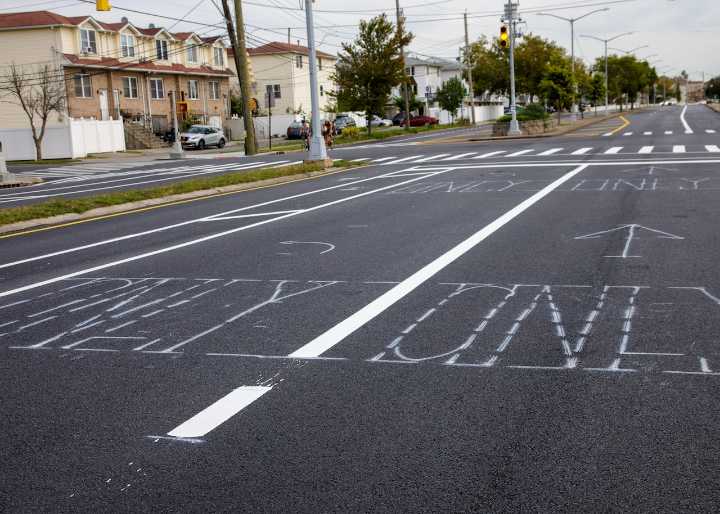 City urged to reconsider redesign effort on portion of this Staten Island road
