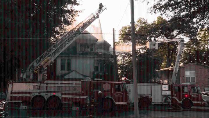 Memphis firefighters tackle blaze on North Bellevue Blvd