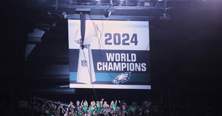 Philadelphia Eagles reveal Super Bowl LIX banner before Dallas Cowboys game