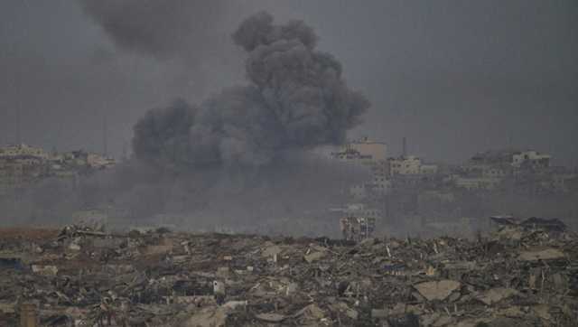 Israeli strikes kill 14 in Gaza City; People urged to leave