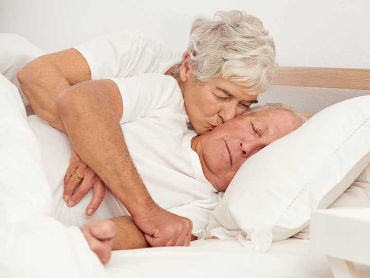 Sexo y adultos mayores: las 5 posiciones sexuales que pueden practicarse toda la vida