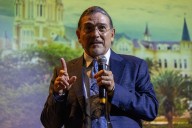 Former Census Bureau director Robert Santos urges participation
