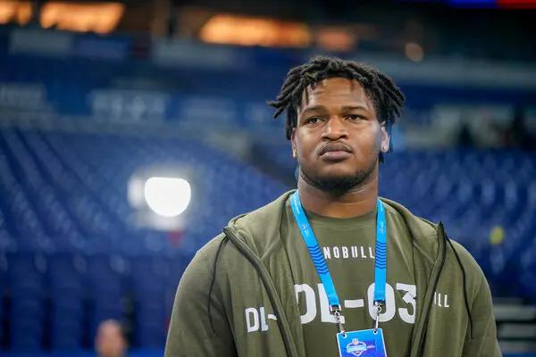 Eagles Pay Price for Ignoring NFL’s Warning After Jalen Carter & Nolan Smith Flagged
