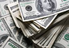 Tendencia a la baja: el dólar roza los $3.900 en Colombia al cierre del lunes