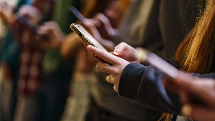 School phone bans: Why they're spreading