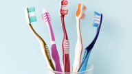 El truco para evitar que tu portacepillo de dientes huela mal: fácil y con solo un ingrediente