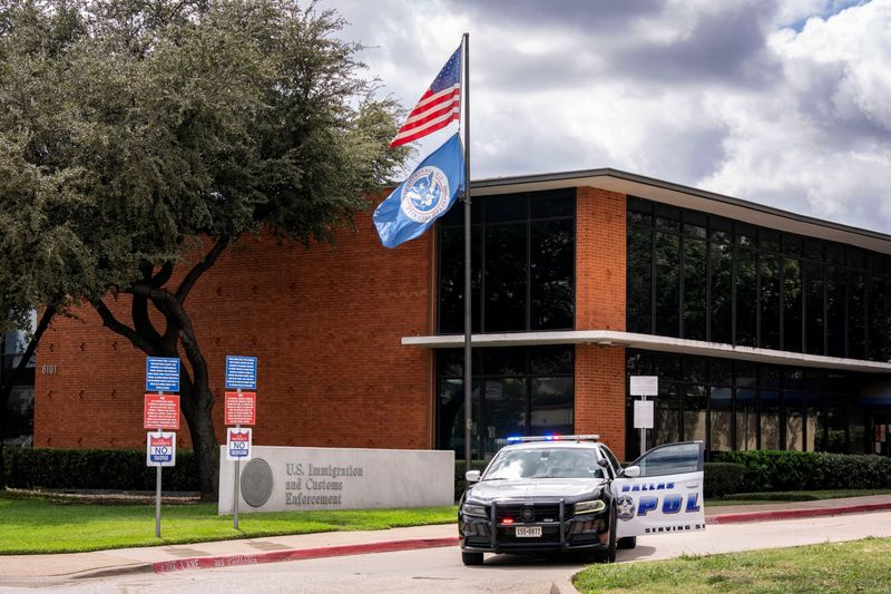 Gunman wrote 'ANTI-ICE' on unused bullet in fatal attack on Dallas immigration office