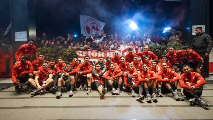 Selección Peruana se reunió con hinchas antes del partido contra Uruguay