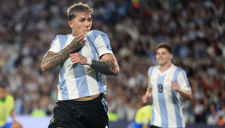 Se agotó en una semana: La camiseta de Argentina que es furor en Brasil