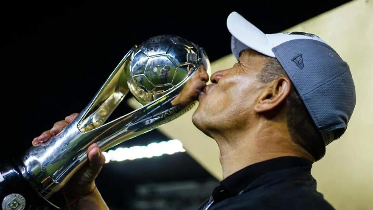 Nacho Ambriz regresa al Club León: el técnico de la octava estrella vuelve a la guarida