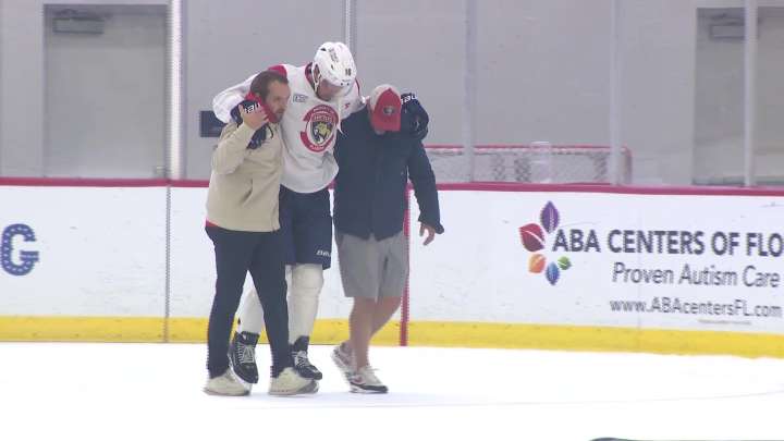 Florida’s Aleksander Barkov has surgery, could miss entire season with knee injury