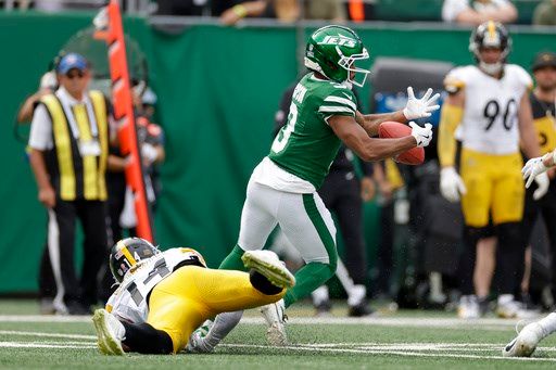 Jets cutting wide receiver Xavier Gipson after costly fumble in opener, AP source says