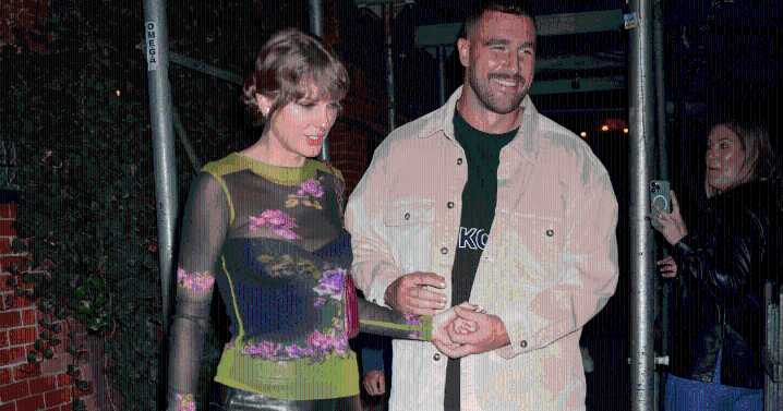 Photo: Taylor Swift Pairs Miniskirt With Vest for a Date With Travis Kelce