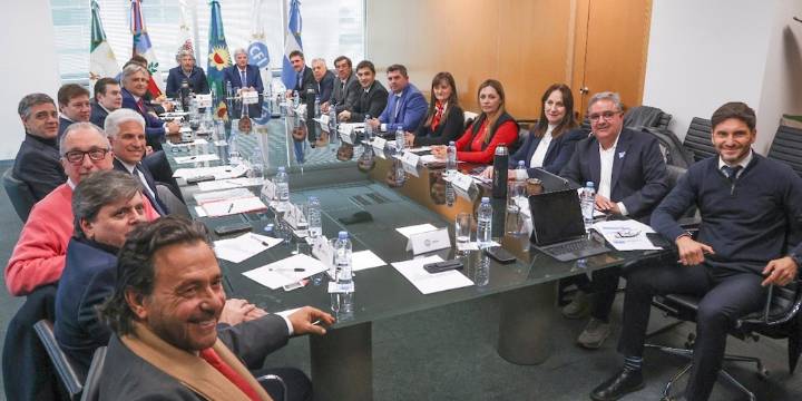 Los gobernadores peronistas endurecen su postura contra Milei y se tensa la relación con la Casa Rosada