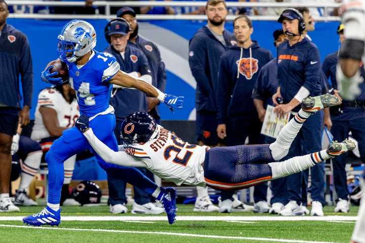 PFF grades, snap counts: Lions’ receivers make history in Bears blowout