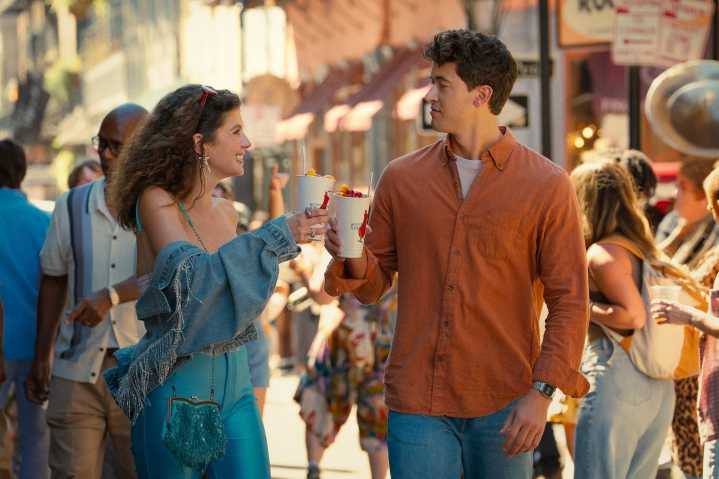 'People We Meet on Vacation' 1st Look Teases Alex and Poppy's Love Story