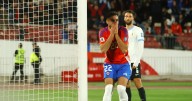 Con pancartas anti cánticos y el Presidente Boric presente: el lado B del cierre de la Roja en las amargas Eliminatorias