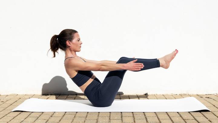 Is it possible to build abs in 8 minutes? According to a Pilates instructor, yes