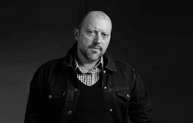 Invita Martín Solares a unirse a taller de lectura; repasarán novelas y cuentos