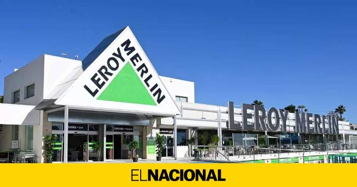 El grifo de cocina negro que parece sacado de Leroy Merlin: extraíble, 2 modos y rotación 360°