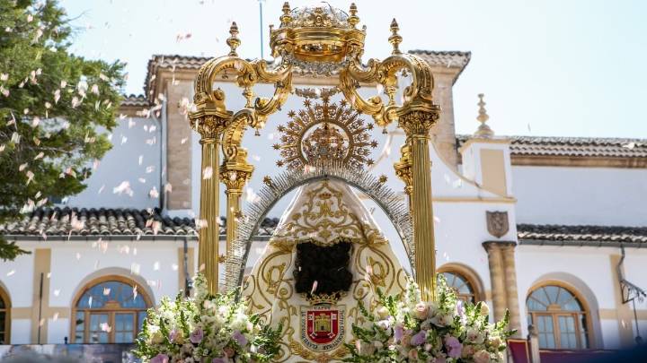 Romería de la Virgen de Cortes, una multitudinaria cita que no te puedes perder si visitas la provincia de Albacete
