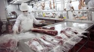 El Gobierno anunció que también eliminará las retenciones de carnes avícolas y bovinas hasta el 31 de octubre