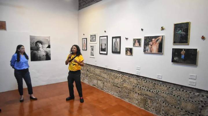 Exposición “Lógicas Maricas” se mantiene abierta en la Pinacoteca del Estado pese a protesta de grupo religioso