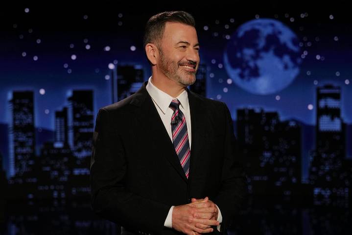 Jimmy Kimmel Gets Standing Ovation After Suspension