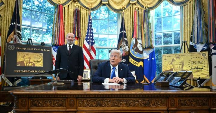 Trump instaura una tarjeta de residencia dorada. Cuánto cuesta y cómo obtenerla
