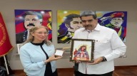 Presidente Maduro recibe la bendición de la Virgen de la Altagracia : Le enviaron obsequio desde República Dominicana (+Video) 14 de septiembre de 2025 | País Detalló que el intercambio espiritual ref
