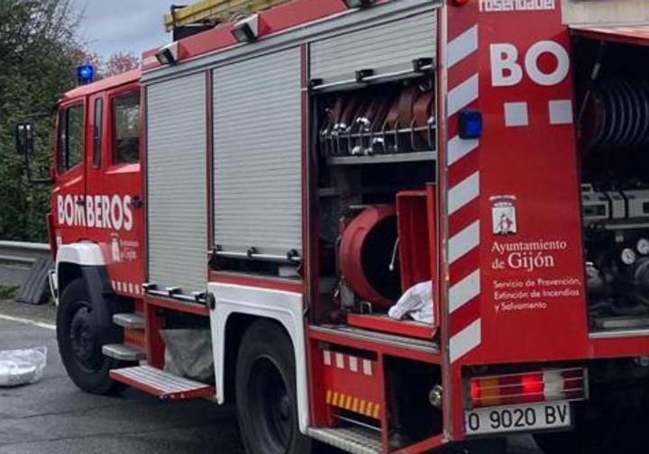 Muere una mujer en Granda golpeada por el portón de su propia casa