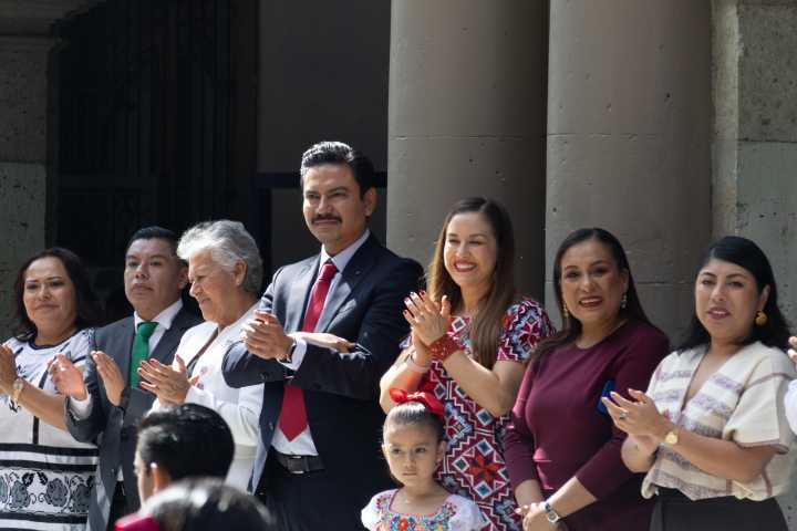 Desfile cívico-militar reafirma la unidad y seguridad en Oaxaca de Juárez