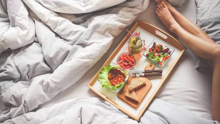 Estos son los alimentos que perjudican el sueño