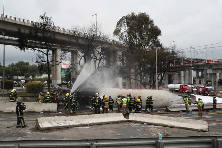 Ciudad de México reporta tres fallecidos por explosión de camión de gas