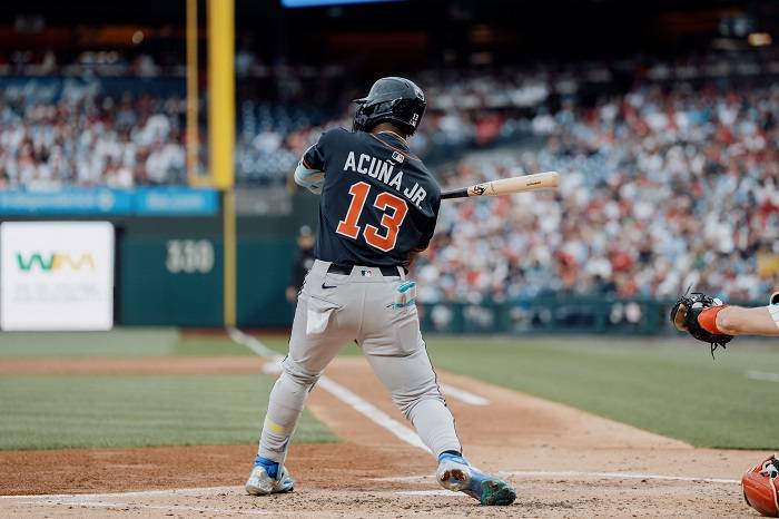 Ronald Acuña Jr  comenzó la semana con un cuadrangular  (+Video)