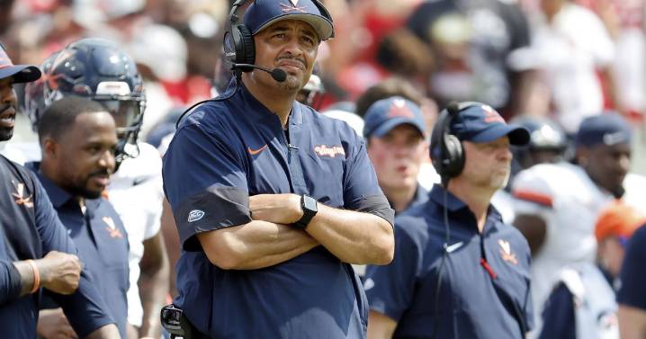 AP Top 25 Extra Points: Elliott would go from hot seat to hot coach if No. 24 Virginia keeps rising