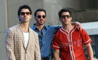 Los Jonas Brothers confirman su regreso a Camp Rock 3 17 de septiembre de 2025 | Espectáculos La película ya comenzó su producción en Vancouver y trae de regreso a los Jonas Brothers retomando sus pap