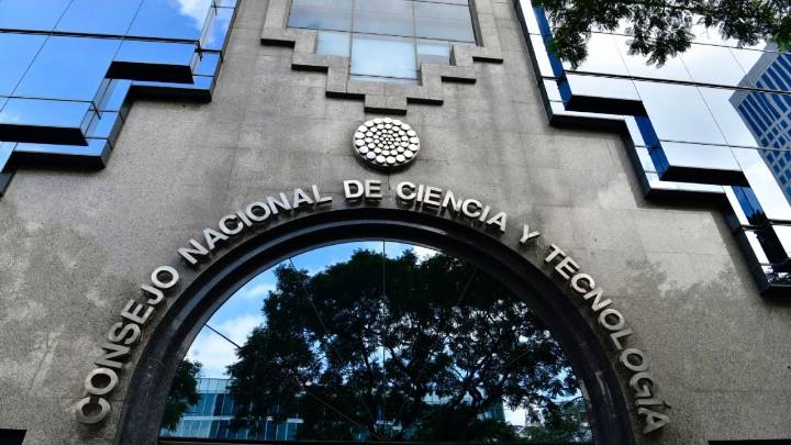 Conahcyt otorgó a Laboratorios Collins 50 mdp para investigación y desarrollo