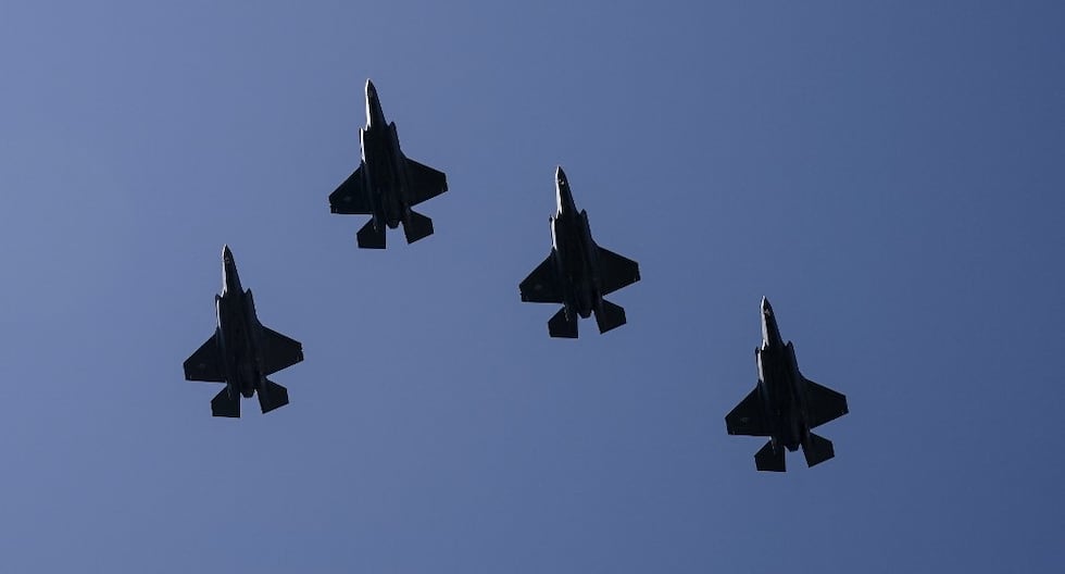 EE.UU. despliega diez aviones caza en Puerto Rico en medio de tensión con Venezuela