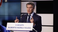 Feijóo: «Sánchez debería dimitir porque es imposible delinquir sin él»