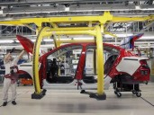 Las automotrices, en estado de alerta por la suba del dólar