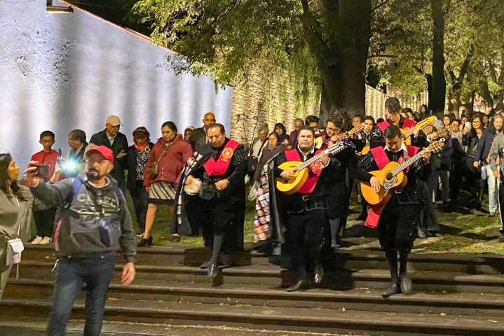 Calles de Tlaxcala se llenaron de vida con la II Callejoneada Virreinal