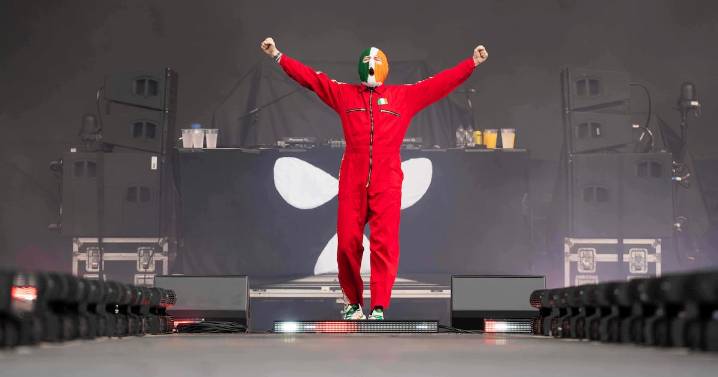 BREAKING NEWS: Prominent Irish rap group Kneecap barred from entering Canada, MP says