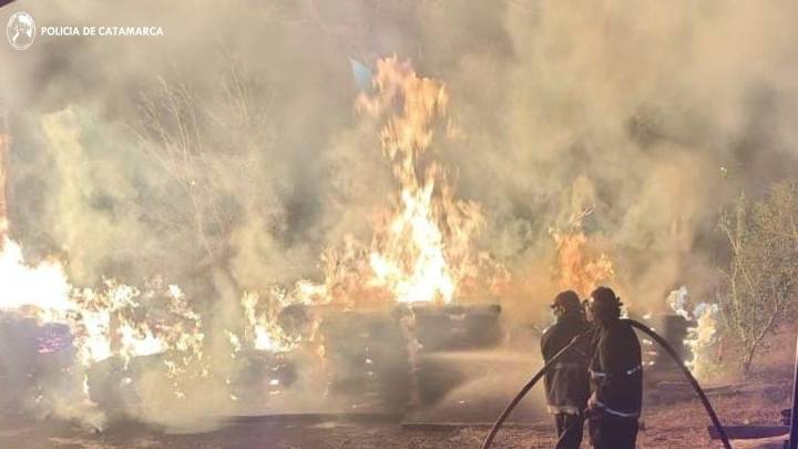 Bomberos sofocaron un incendio en la Ruta Provincial N° 1