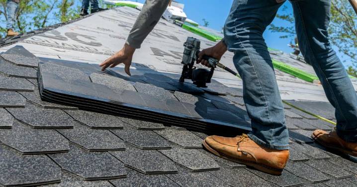 How Incorporating a Roofing CRM Streamlines a Project From Proposal to Closing