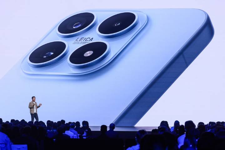 El nuevo rival del iPhone 17 ya está aquí: Xiaomi 17 Pro Max sorprende con su doble pantalla, sistema de cuatro cámaras y procesador potente