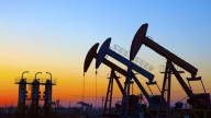 La OPEP+ decide aumentar su producción en octubre a un ritmo menor: 137.000 barriles