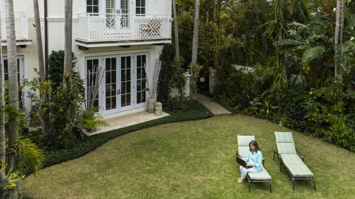 How To Get A Stronger Wi-Fi Signal Even In Your Backyard