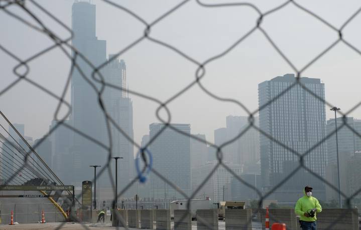 Alertan que ICE busca en albergues de desamparados en Chicago a inmigrantes para deportar