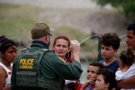 Revés para Trump: Jueza frena su plan de deportaciones exprés